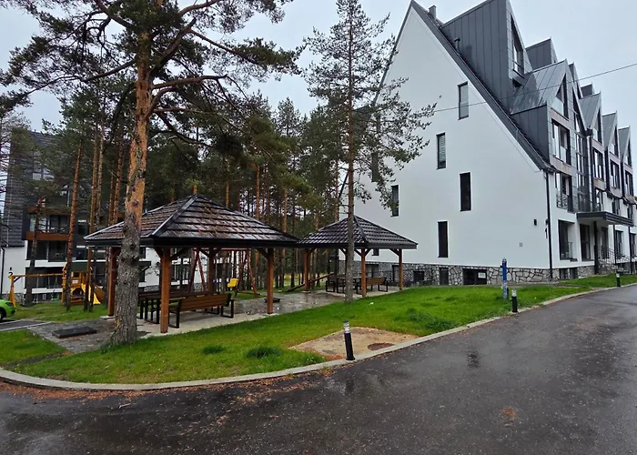 Hill Isidorovic Ll Appartement *